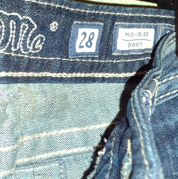 Miss Me size 28 x 32 mid rise boot cut - Picture 4 of 5